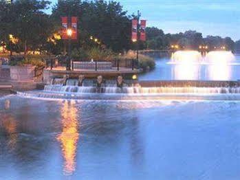 The Clarke Hotel Waukesha Luaran gambar